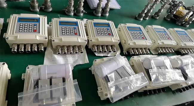 壁掛式超聲波流量計產品圖